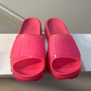UGG Jella Clear Slide - Dragonfruit Color
